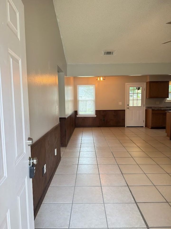 118 Castle Oak Ct - Photo 2 of 23