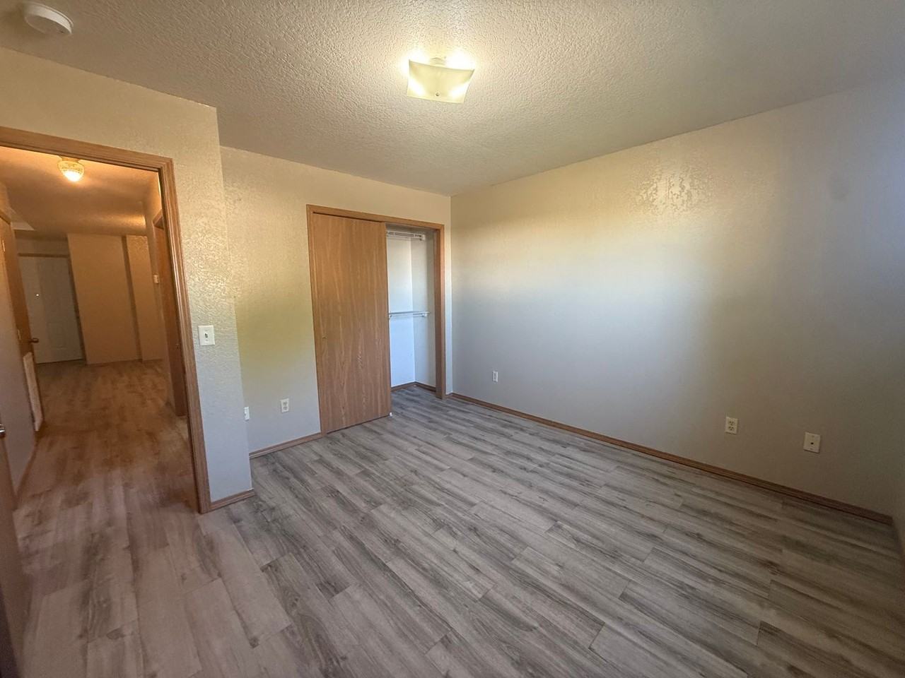 2862 S Meadowbrook Ave #1 - Photo 6 of 11