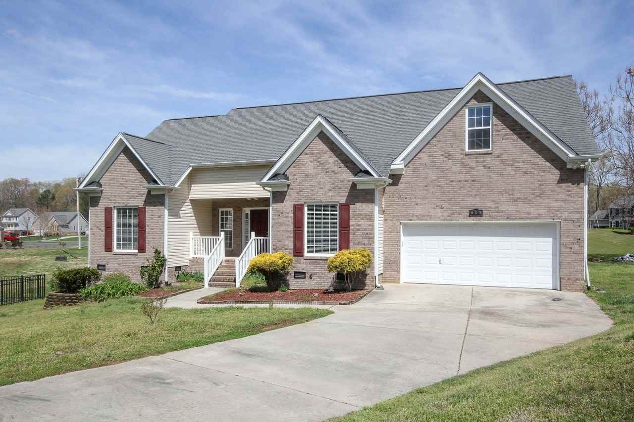 603 Lexington Dr - Photo 3 of 49