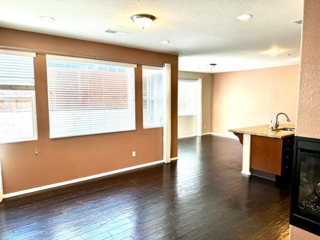 2290 Durango Way - Photo 6 of 27