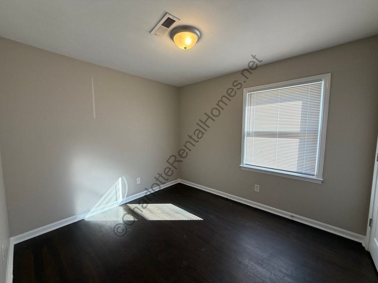 9639 Feldbank Dr - Photo 7 of 11