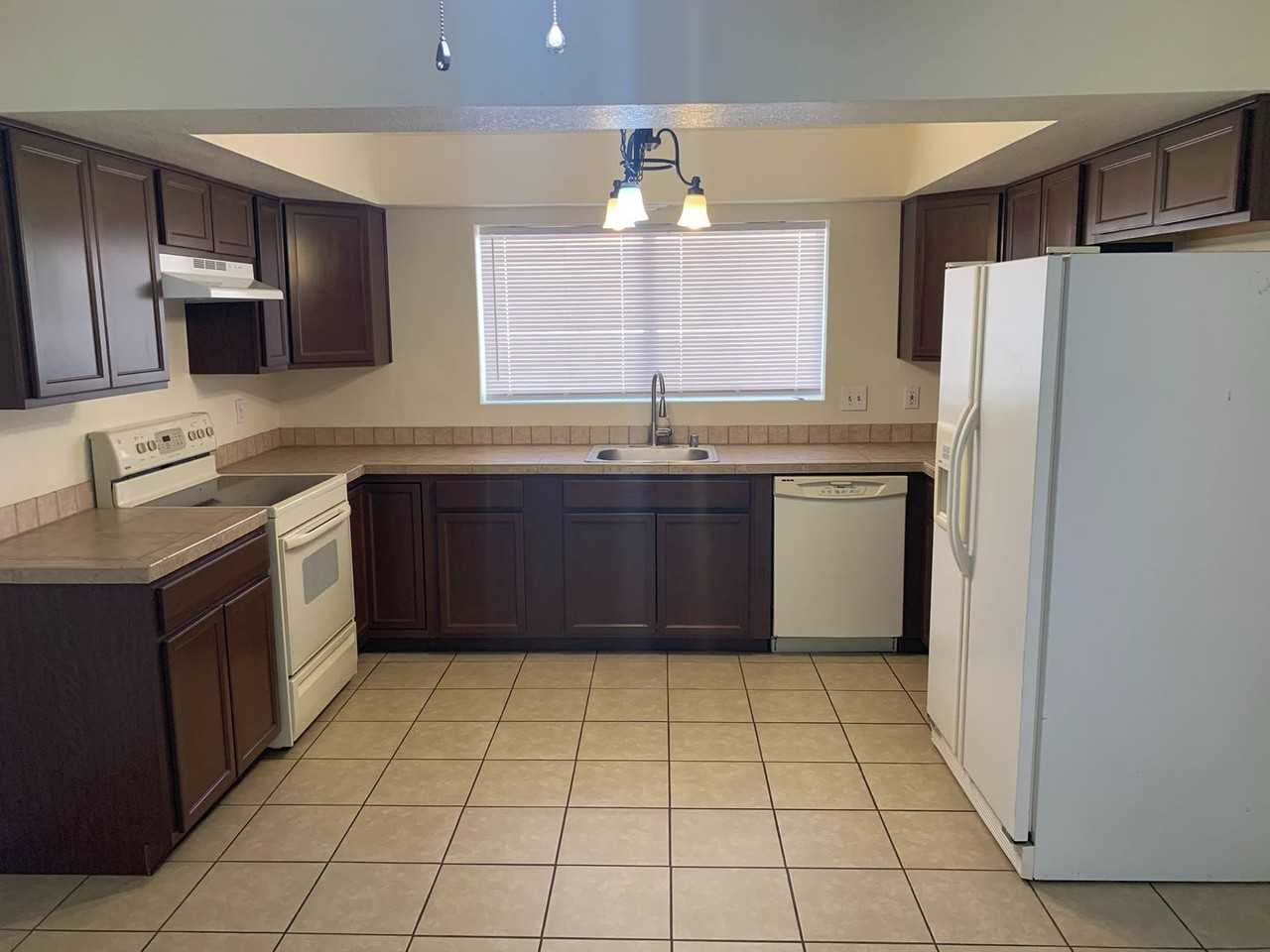 3710 Squaw Dr - Photo 4 of 16