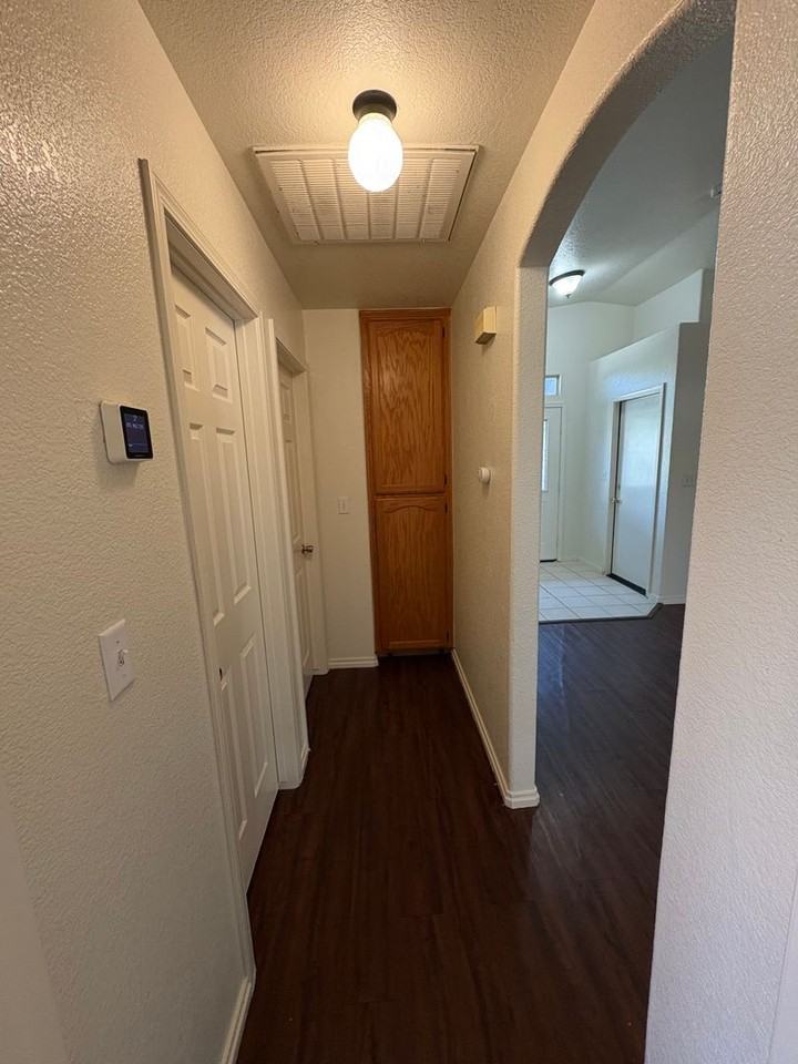 1257 N Milner St - Photo 2 of 34