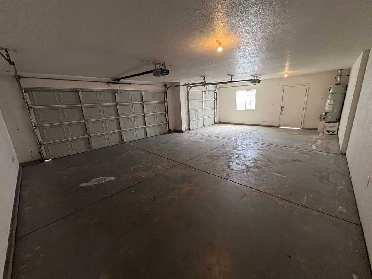 1257 N Milner St - Photo 3 of 34