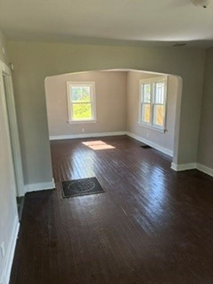 2918 Pittsburg St - Photo 3 of 13