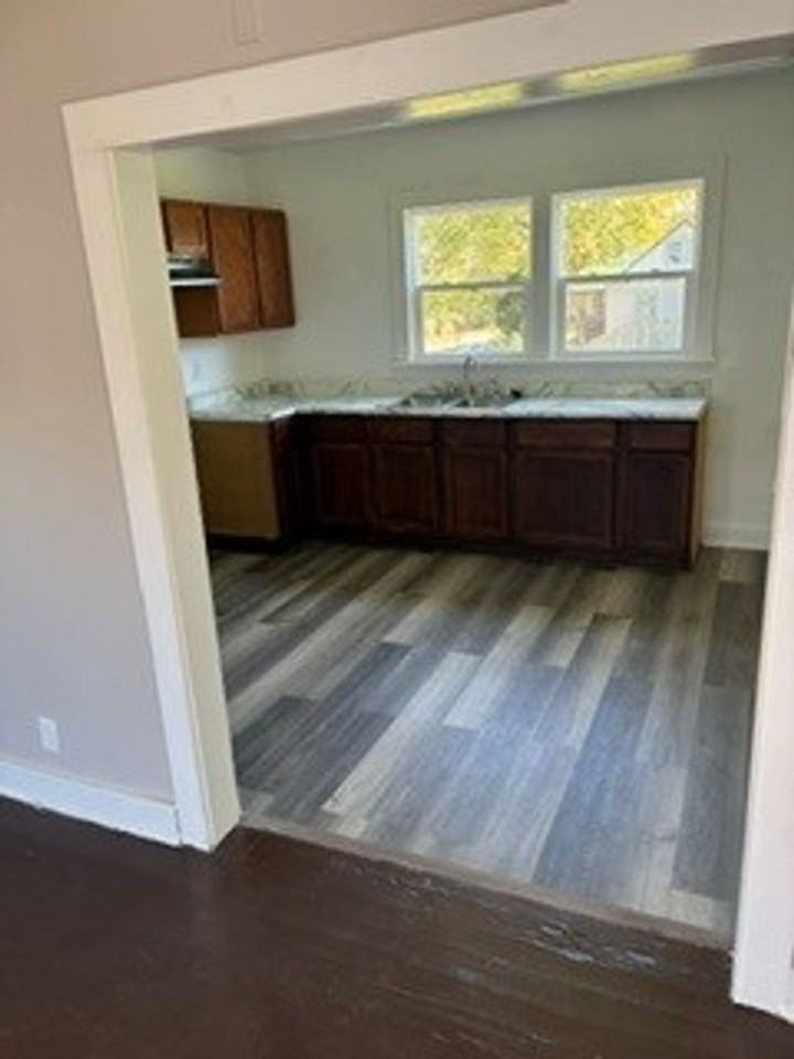 2918 Pittsburg St - Photo 4 of 13