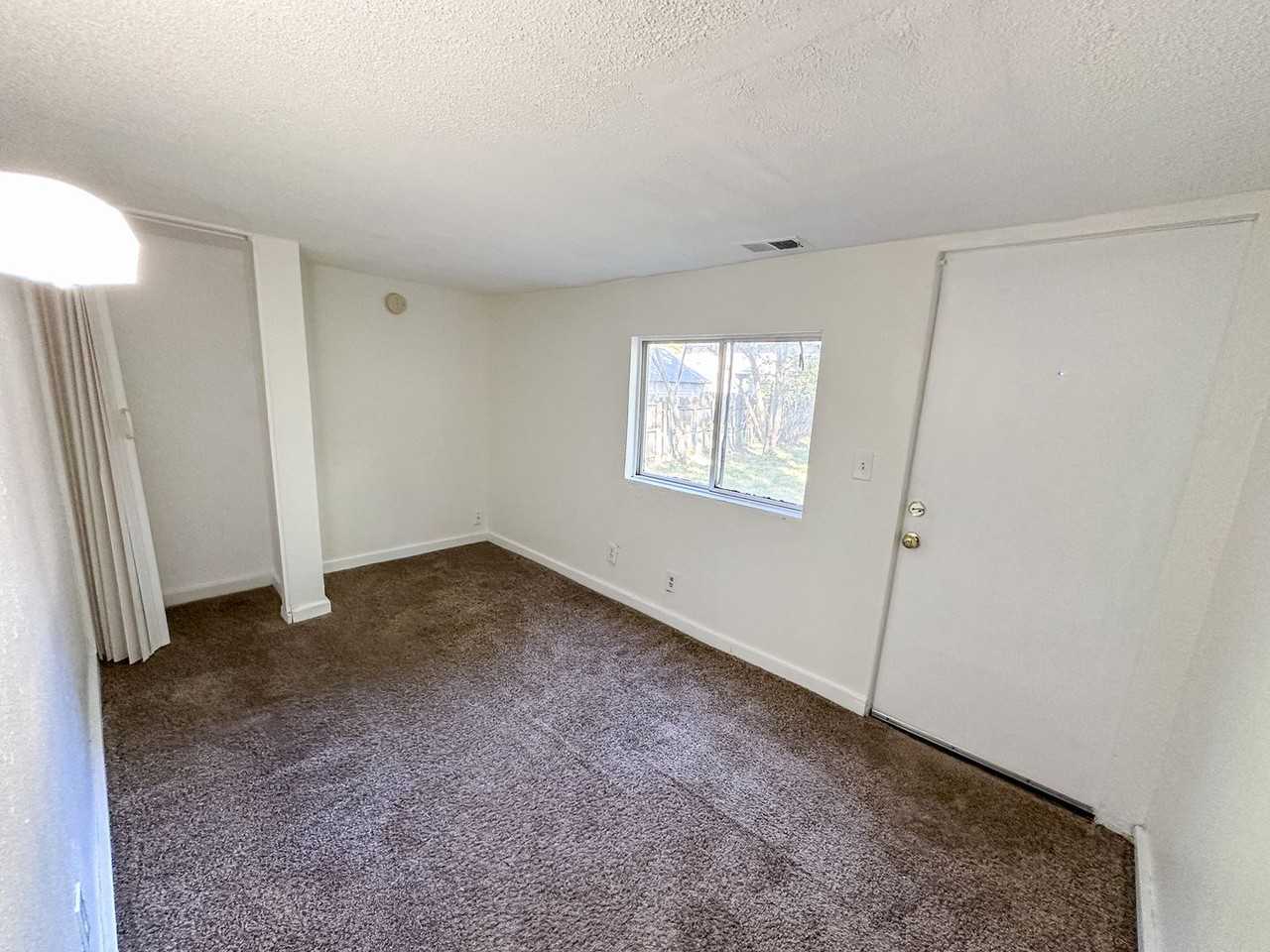 131 Barnett St Ne - Photo 6 of 10