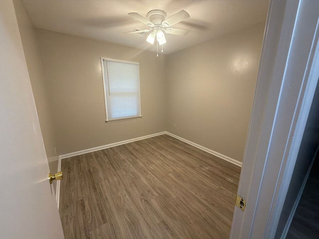 1160 Piney Grove Rd - Photo 7 of 12