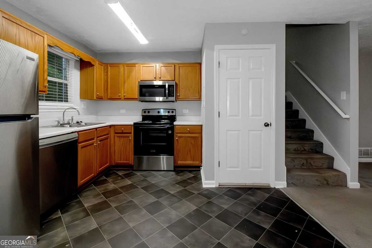 564 Rustin Dr - Photo 7 of 18