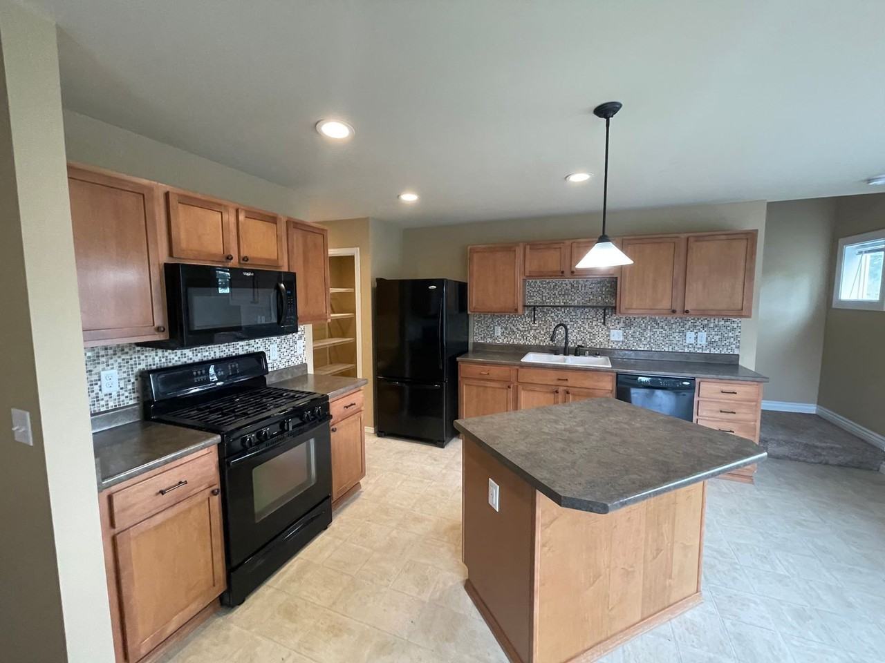 20322 46th Avenue Ct E - Photo 5 of 17