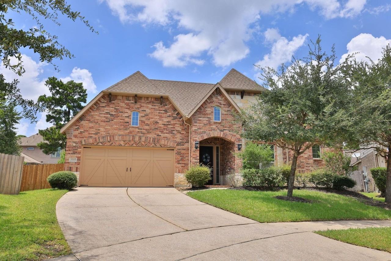 23311 Preserve View Cir - Photo 2 of 46