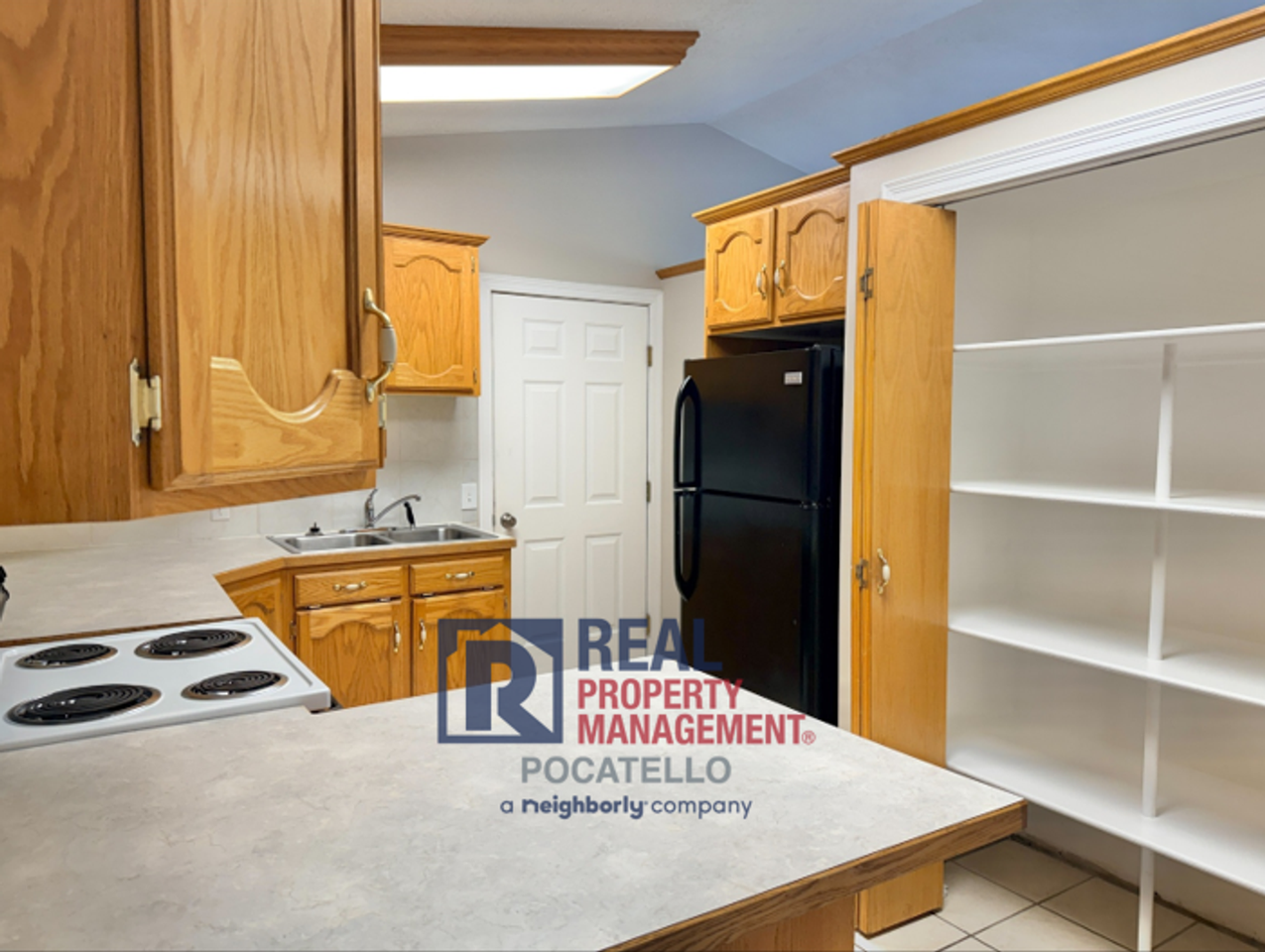 1761 Gwen Dr - Photo 4 of 21