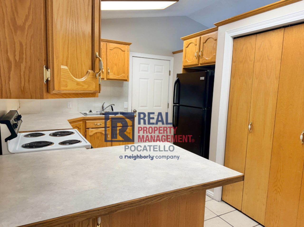 1761 Gwen Dr - Photo 5 of 21