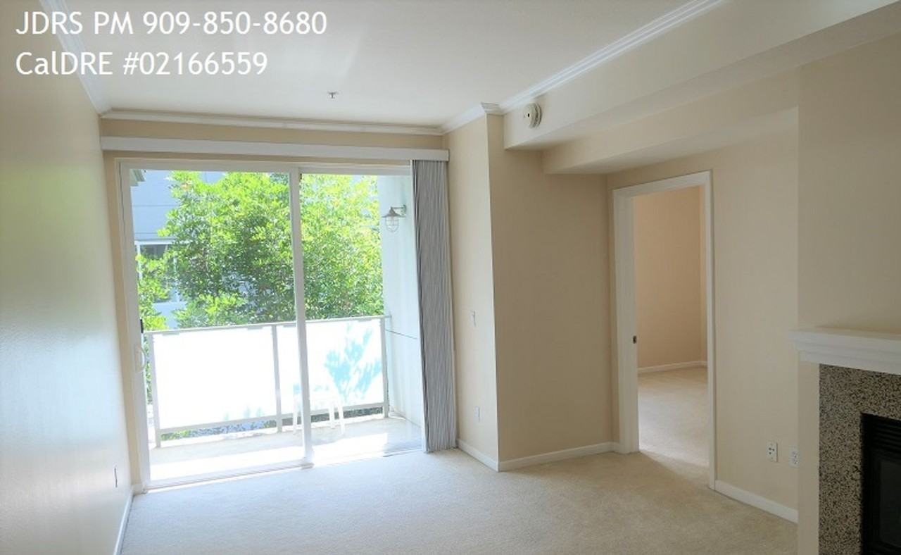 160 S Hudson Ave #304 - Photo 3 of 10