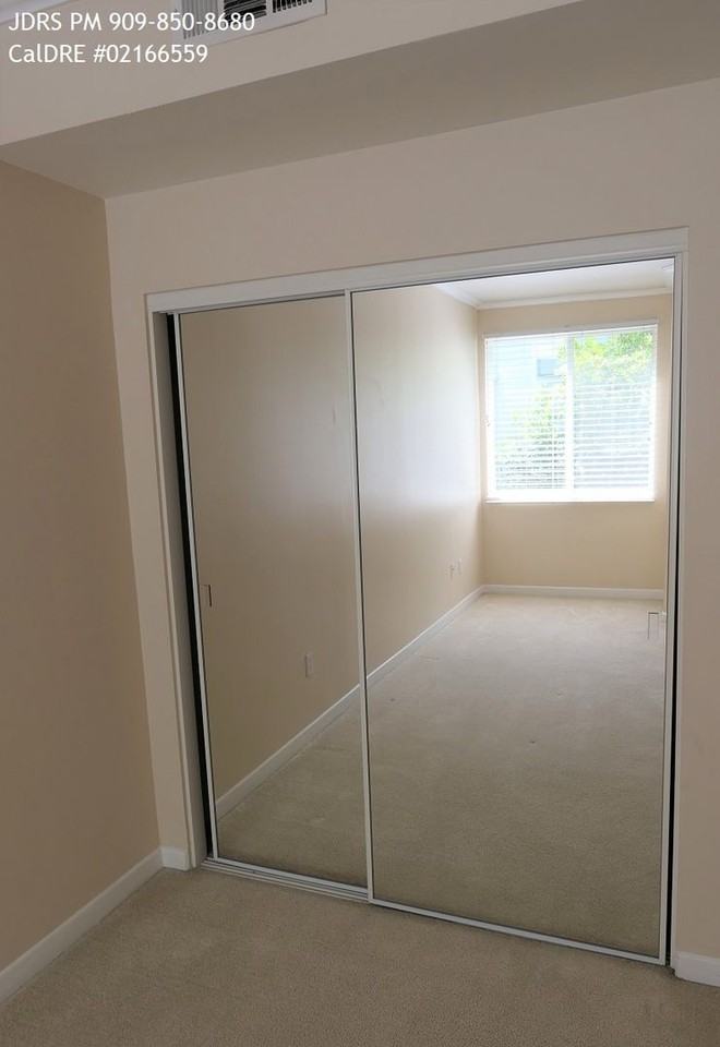 160 S Hudson Ave #304 - Photo 6 of 10