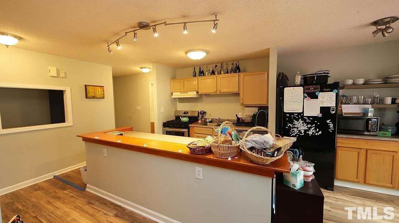 203 Laurel Ave - Photo 7 of 8
