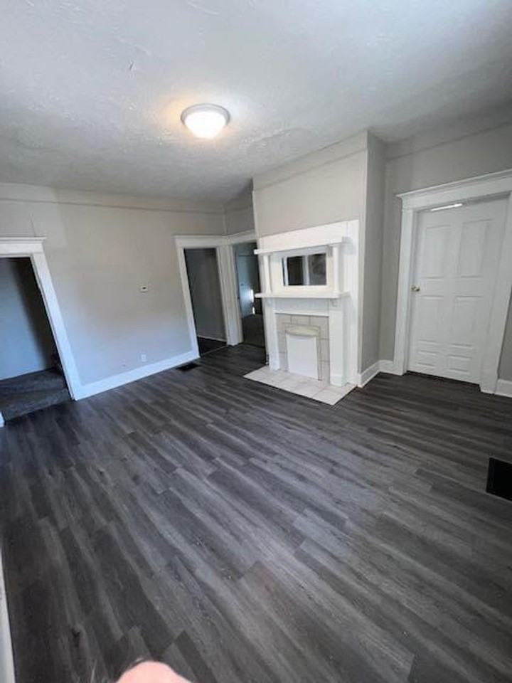 730 E Florida St - Photo 2 of 14