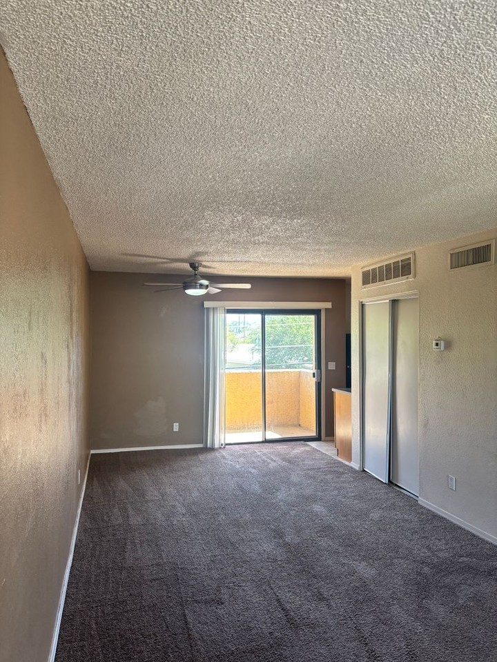 2818 N Tucson Blvd #201 - Photo 3 of 9