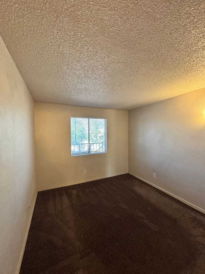2818 N Tucson Blvd #201 - Photo 6 of 9