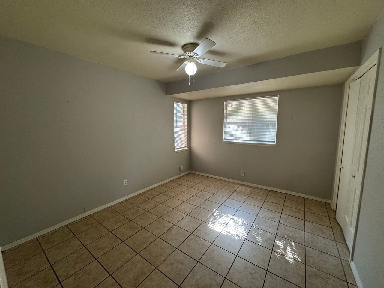 4105 Acree St - Photo 5 of 10