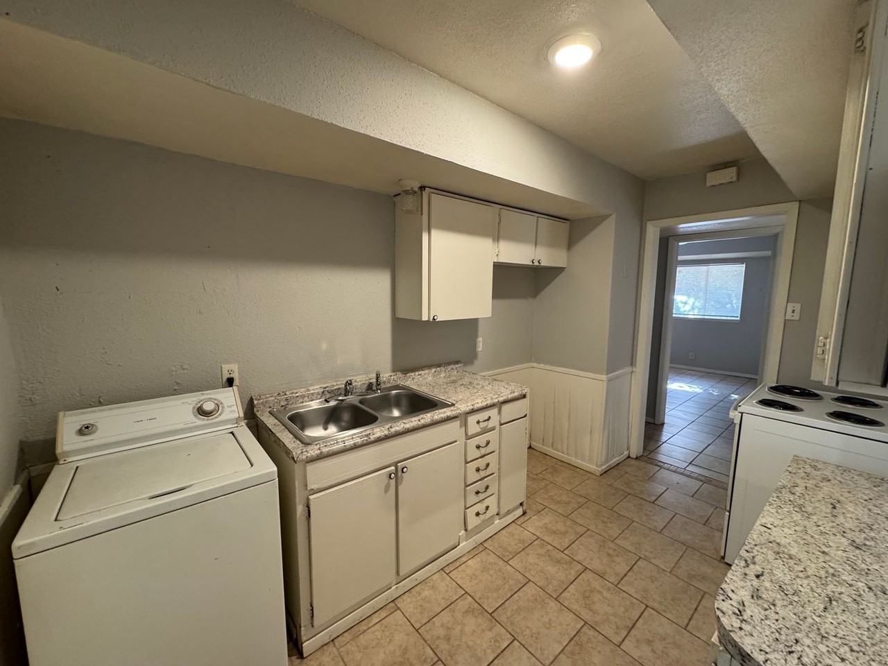 4105 Acree St - Photo 7 of 10