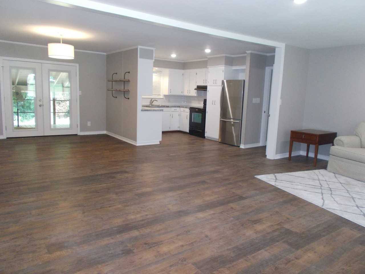 215 S Seattle Ave - Photo 4 of 22