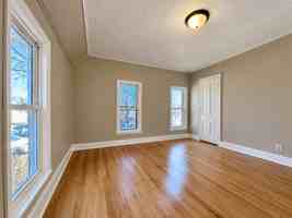 featured image of 598 Rose Ave E