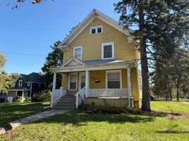 featured image of 1239 Greenwood Ave