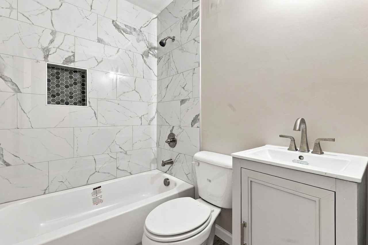 3612 Kincross Ave - Photo 5 of 39