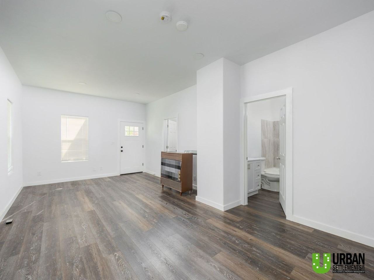 3803 E Wellesley Ave - Photo 3 of 14