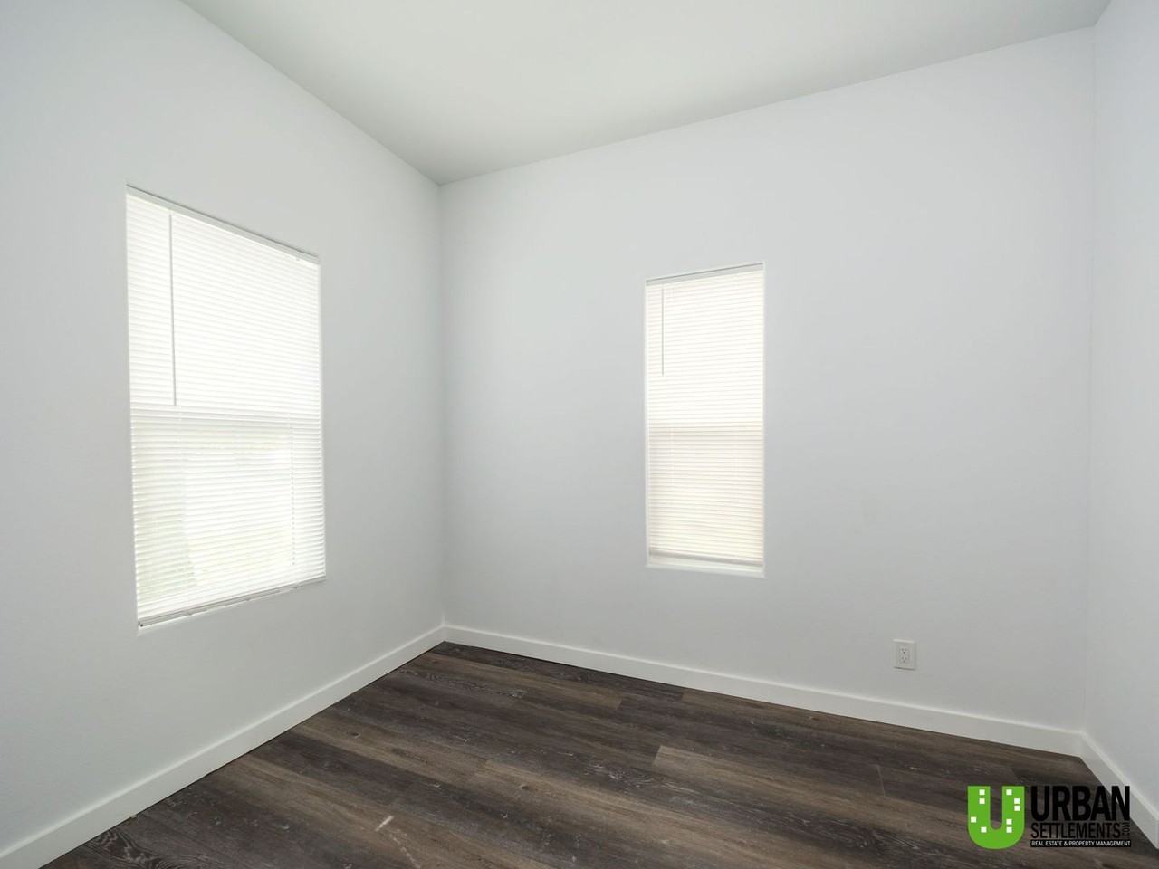 3803 E Wellesley Ave - Photo 4 of 14