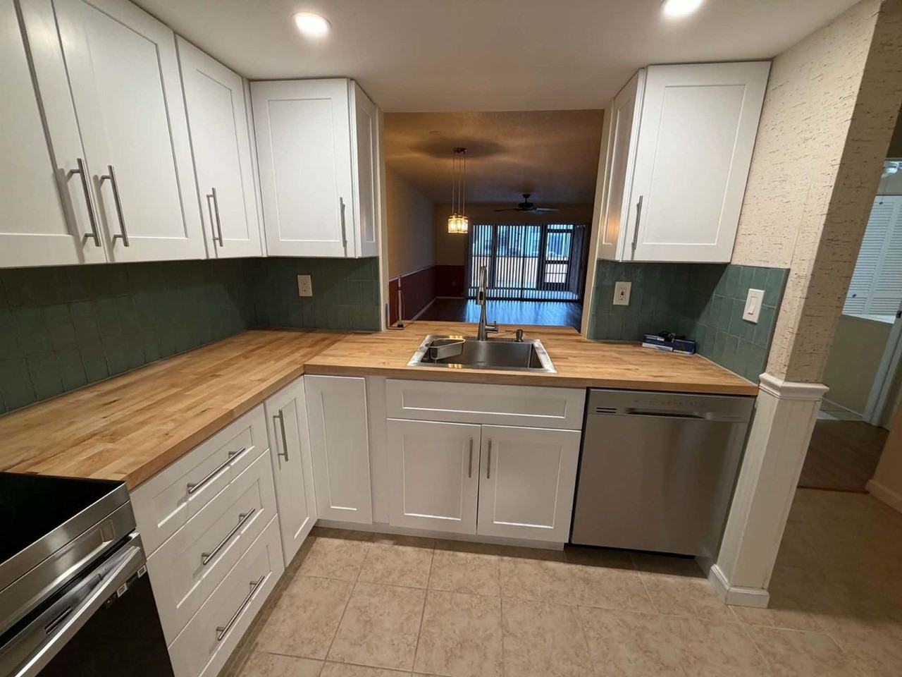 2000 Forrest Nelson Blvd #G2 - Photo 5 of 29
