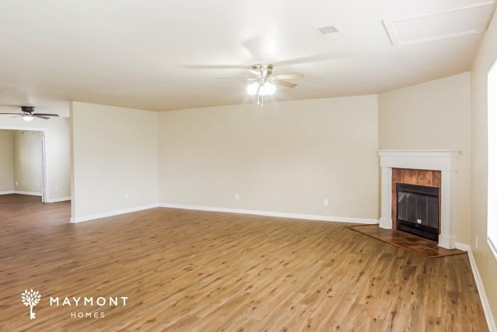 109 Leona Ln Nw - Photo 5 of 13