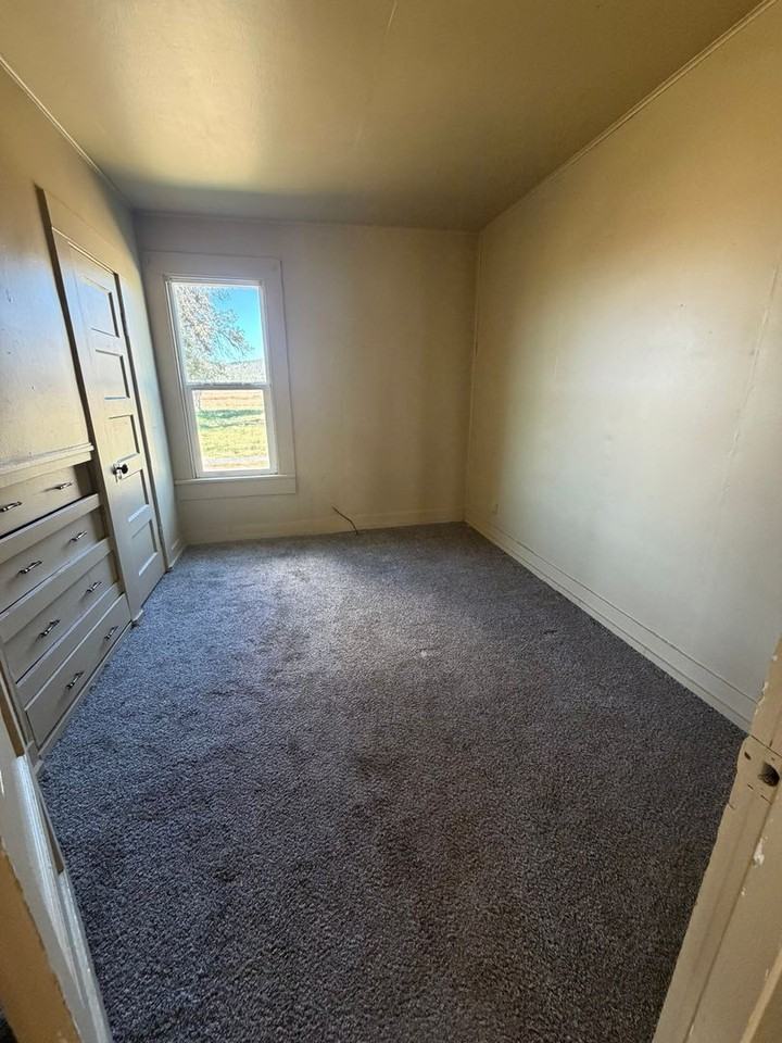 22222 Evans Rd - Photo 6 of 9