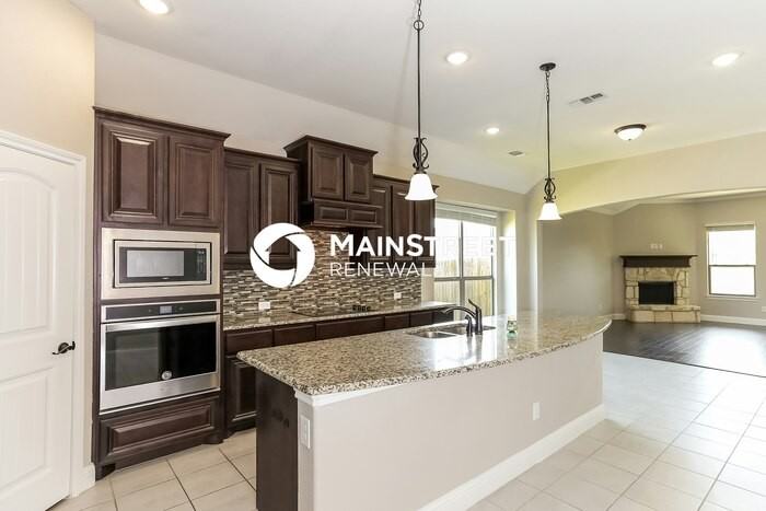 552 Washington Ave - Photo 7 of 15
