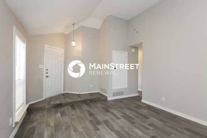 1420 Paintbrush St - Photo 5 of 16