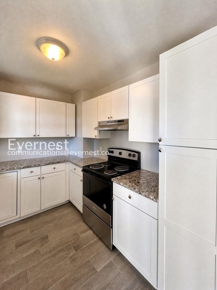 1001 Kinney St - Photo 6 of 22