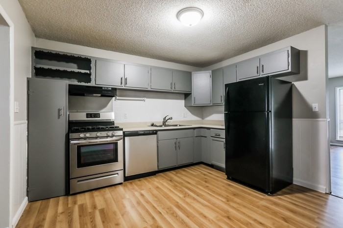 904 N Choctaw Ave - Photo 3 of 10
