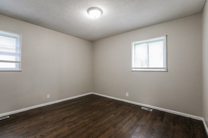 904 N Choctaw Ave - Photo 6 of 10