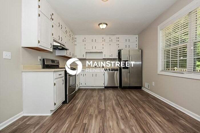292 Tunis Rd - Photo 6 of 15