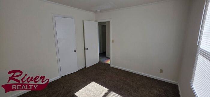 128 Elizabeth Ave - Photo 7 of 9
