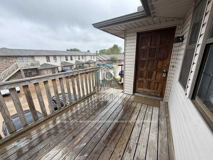 1022 Rambling Oaks Dr #F - Photo 7 of 32