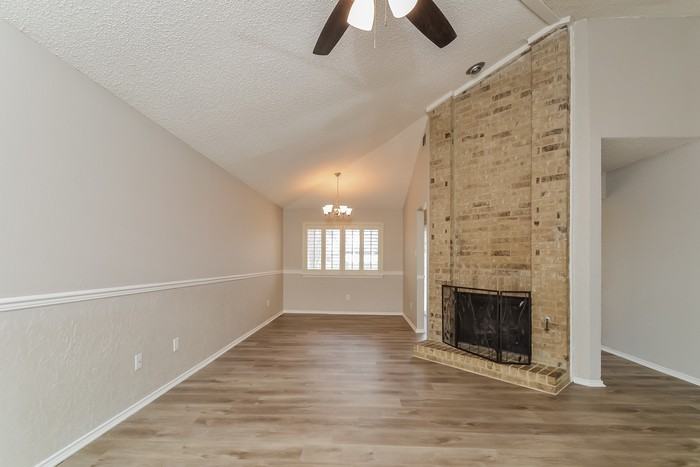 1745 Sterling Ln - Photo 3 of 20