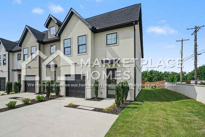 2 Taverly Dr - Photo 3 of 32