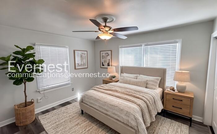 6227 Evergreen Blvd - Photo 4 of 18