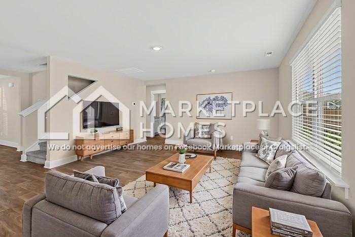 476 Maystone Pl - Photo 4 of 32
