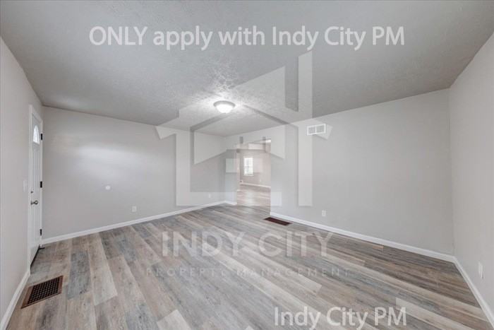 3911 N Emerson Ave - Photo 5 of 22
