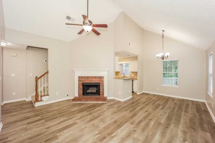 144 S Fairfield Dr - Photo 6 of 17