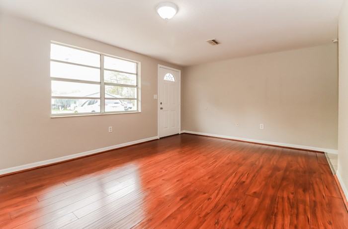 6622 Atis St - Photo 2 of 13