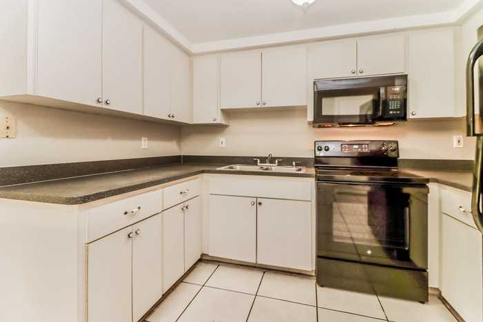 6622 Atis St - Photo 7 of 13
